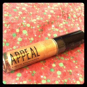 Appeal Liquid Eyeshadow sealed new